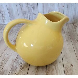 Stoneware pitcher 